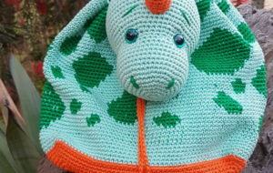 mochila-amigurumi-dinossauro-croche